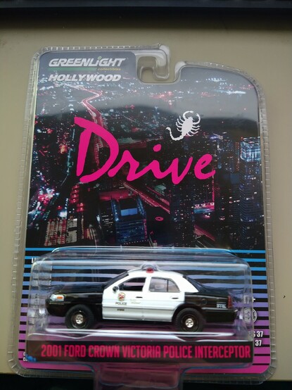 Greenlight Hollywood series, Drive 2001 Ford Crown Vic (Victoria) Police Interceptor - black and white from the movie Drive